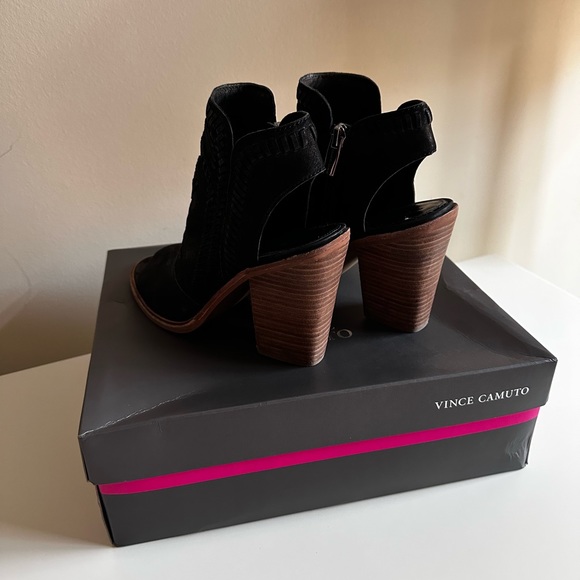 Vince Camuto Open Toe Booties size 6.5 - Picture 1 of 6